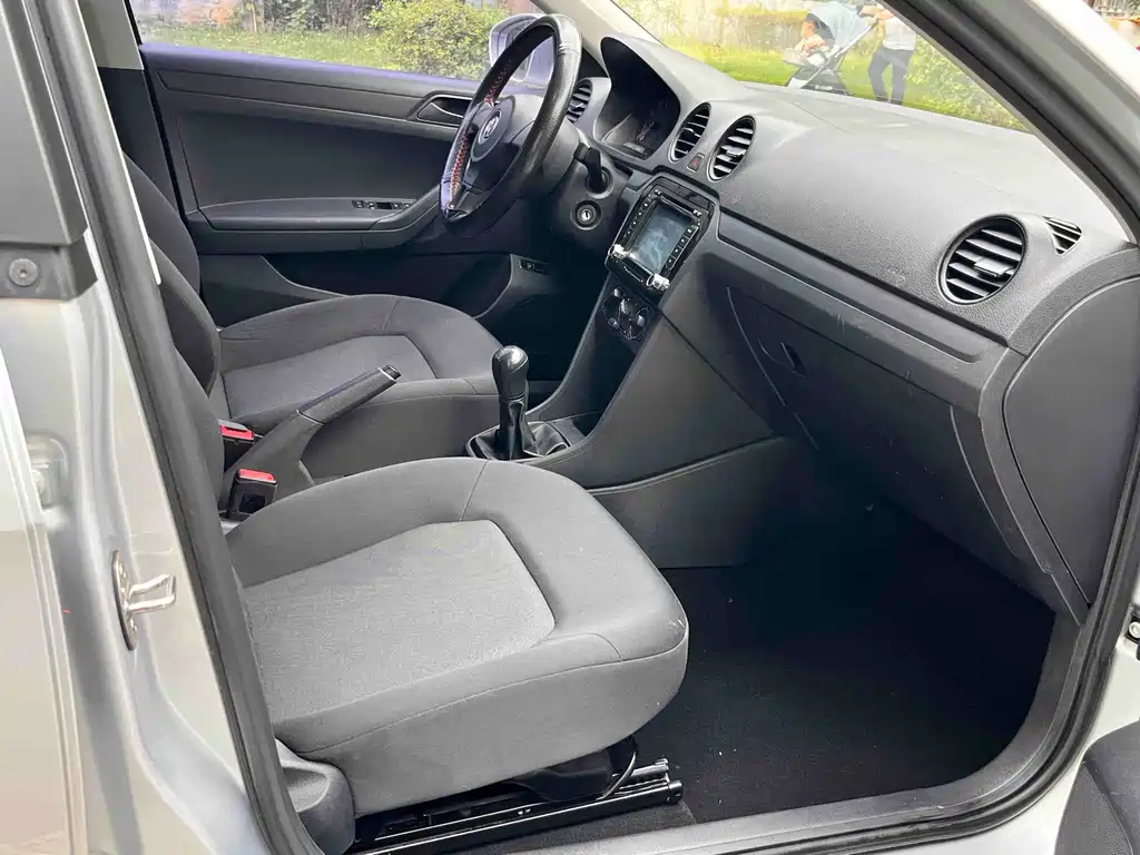 Volkswagen Jetta — миниатюра 19