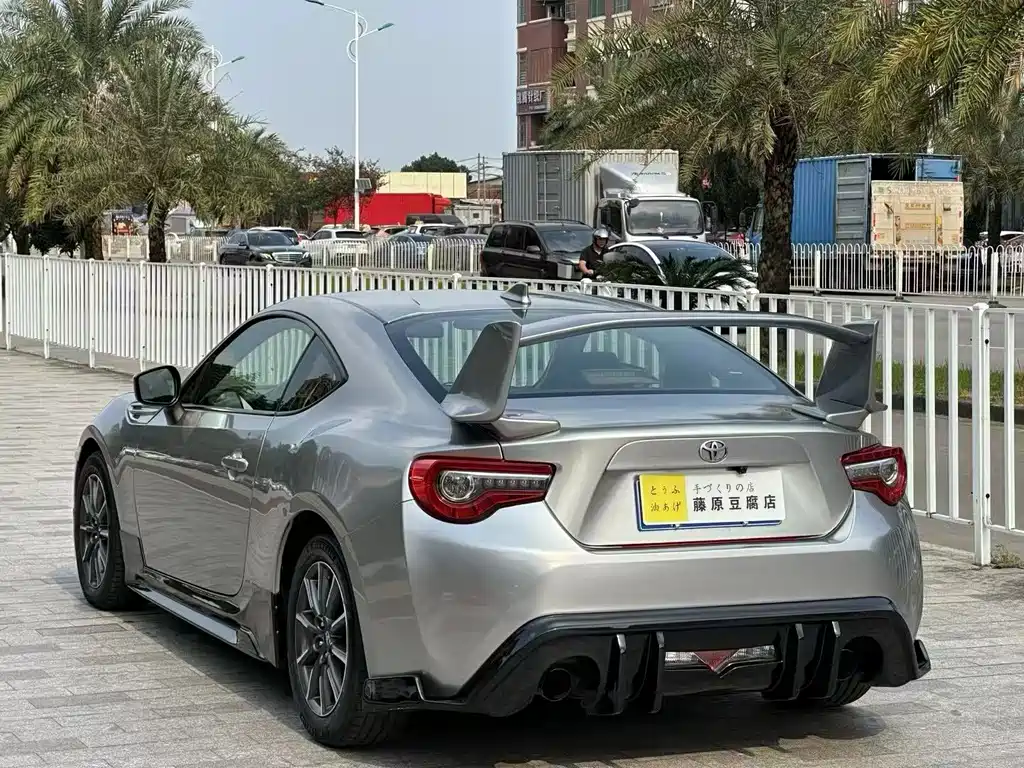 Toyota 86 — миниатюра 7
