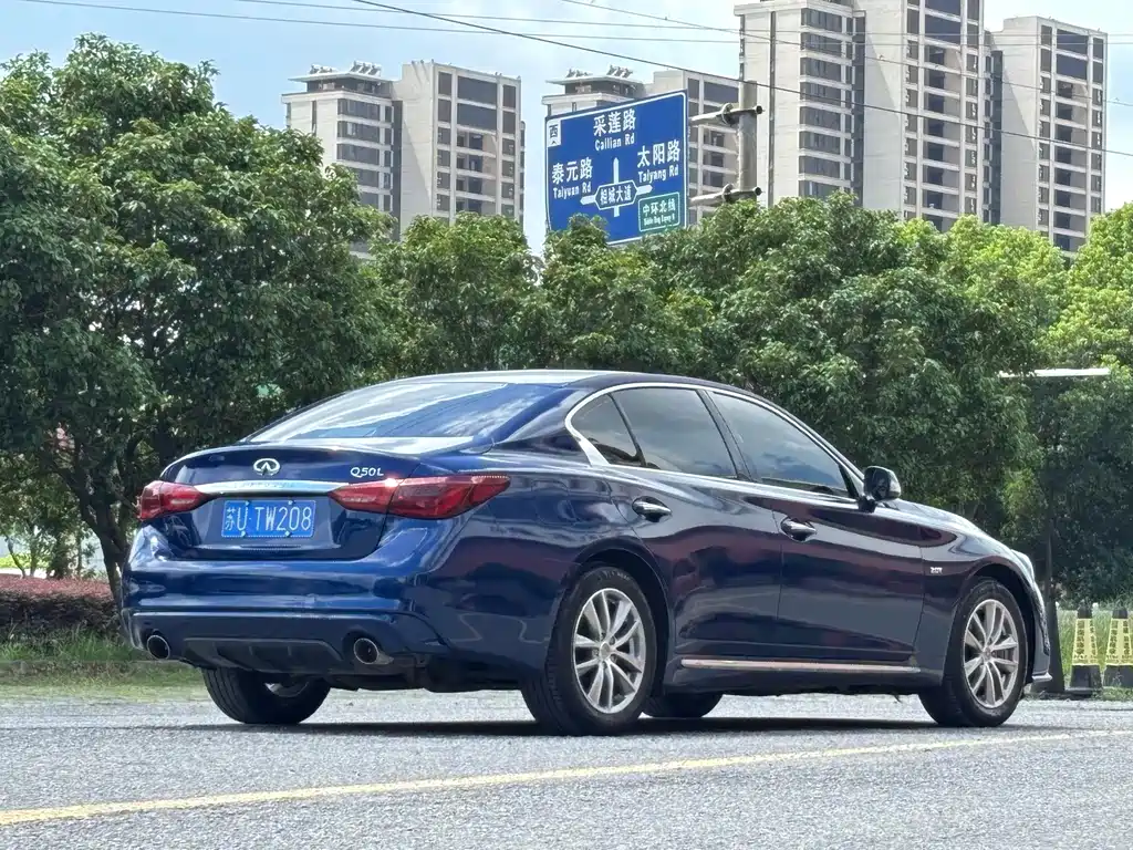 Infiniti Q50L — миниатюра 7