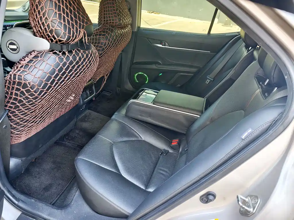Toyota Camry — миниатюра 7