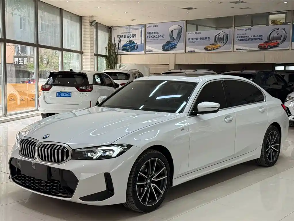 BMW 3 Series 2023