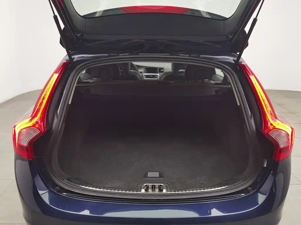 Volvo V60 — миниатюра 16