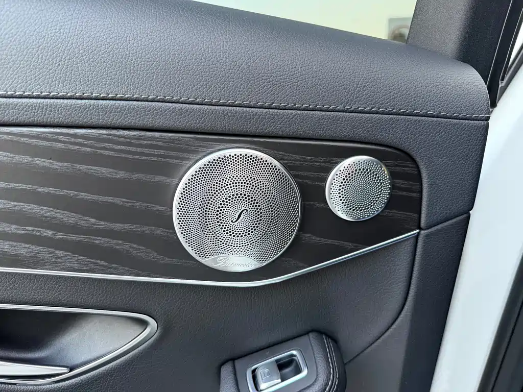 Mercedes-Benz C-Class — миниатюра 11