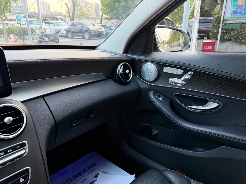 Mercedes-Benz C-Class — миниатюра 22