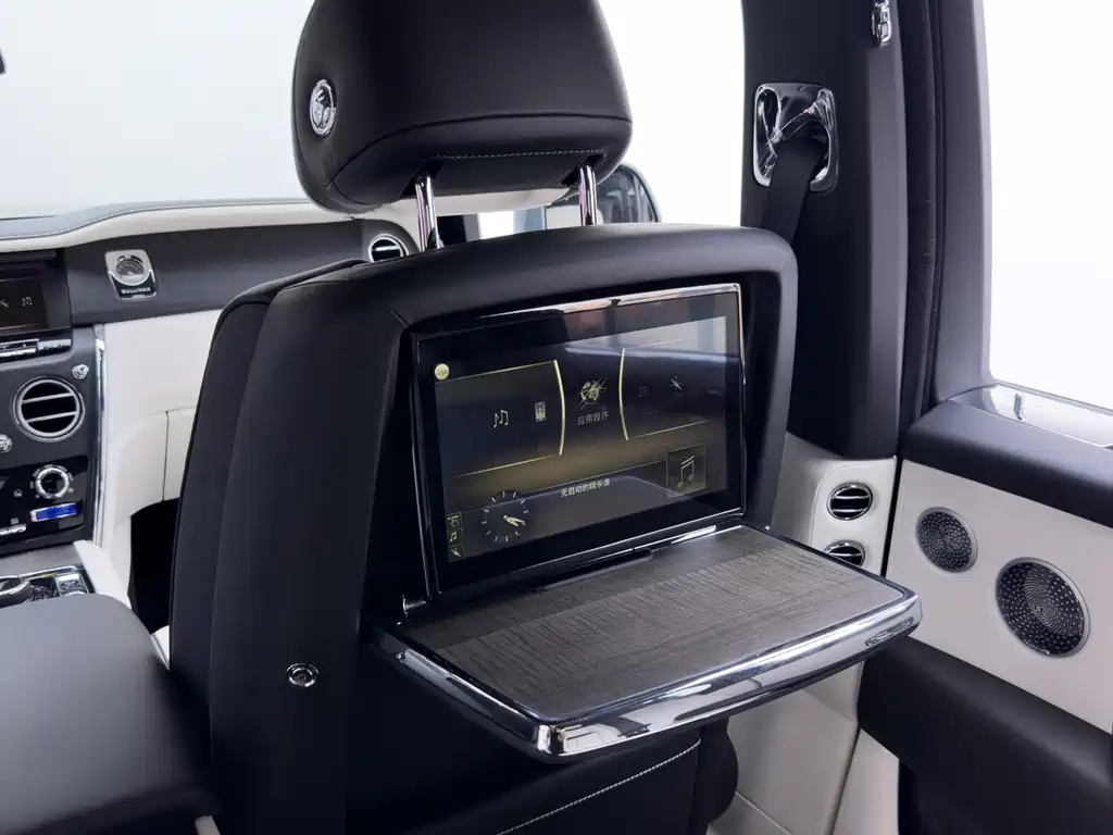 Rolls-Royce Cullinan — миниатюра 37
