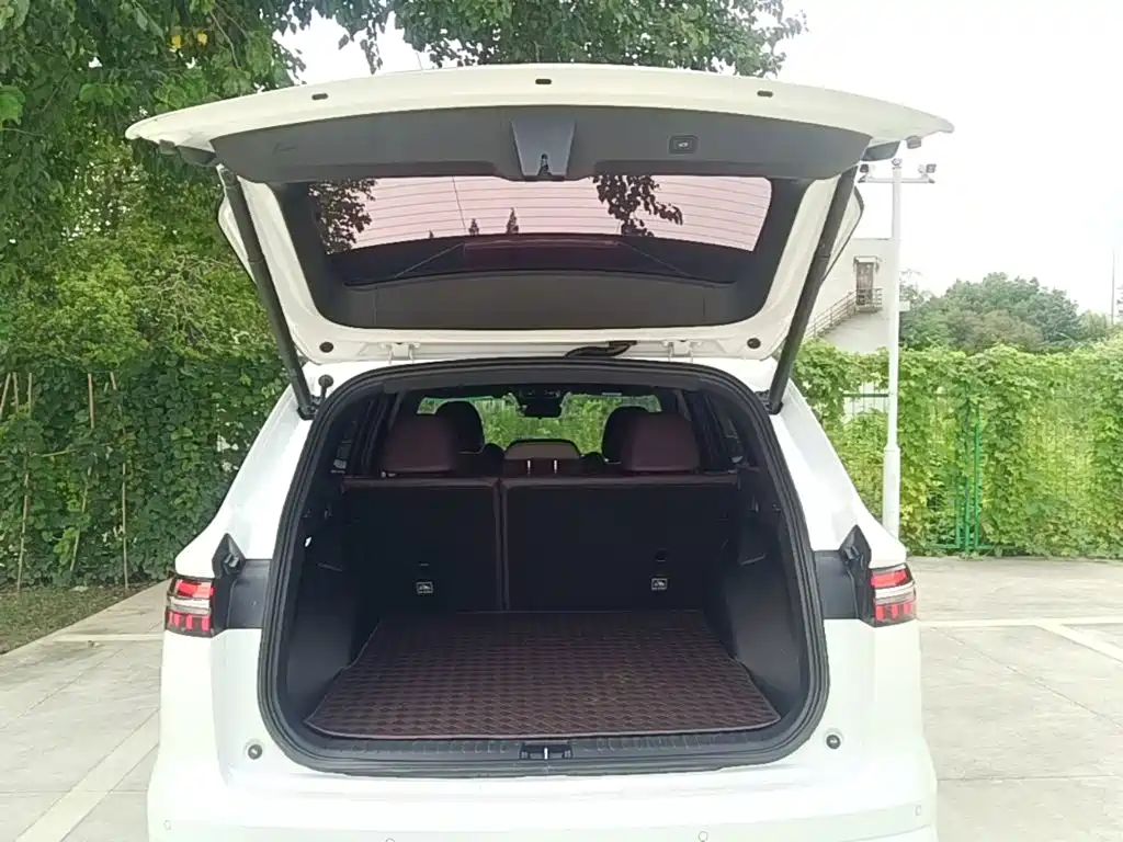 Geely Xingyue L — миниатюра 19