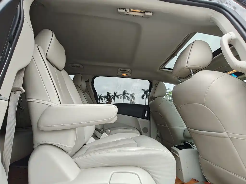 Buick GL8 — миниатюра 12