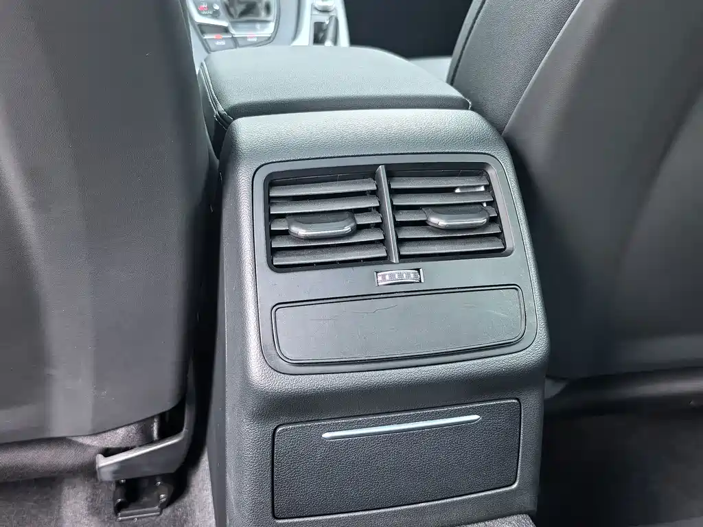 Audi A4L — миниатюра 19