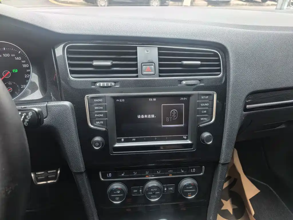 Volkswagen Golf GTI — миниатюра 9