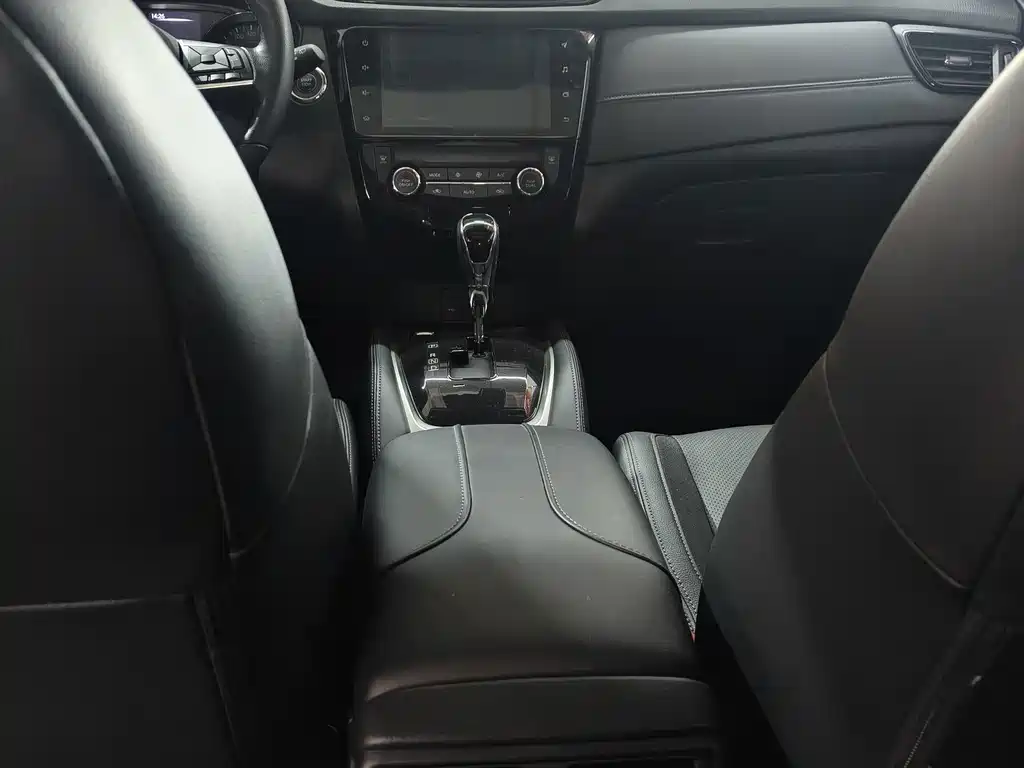 Nissan X-Trail — миниатюра 11