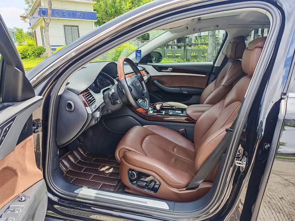Audi A8 — миниатюра 9
