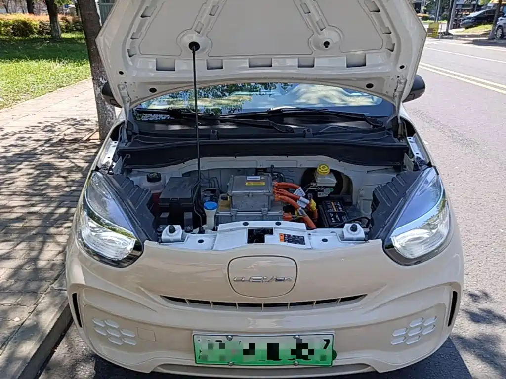 Roewe Clever — миниатюра 20