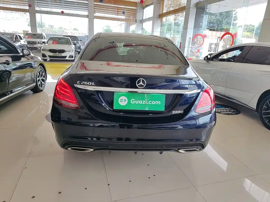 Mercedes-Benz C-Class — миниатюра 6