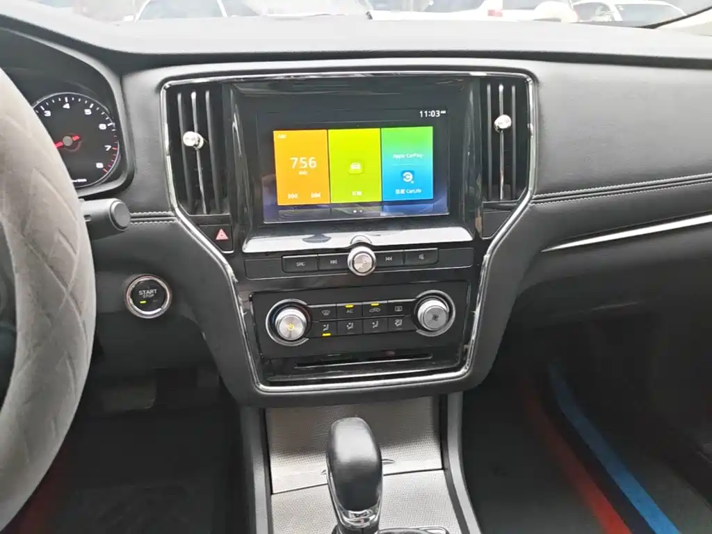 Roewe i6 Classic — миниатюра 13