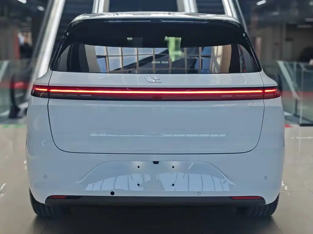 Li Auto Li L6 — миниатюра 4