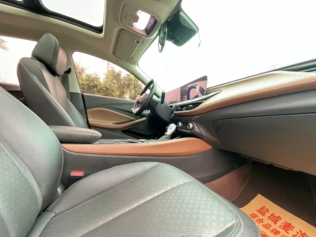 Buick Verano — миниатюра 10