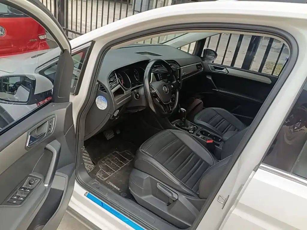 Volkswagen Touran — миниатюра 16