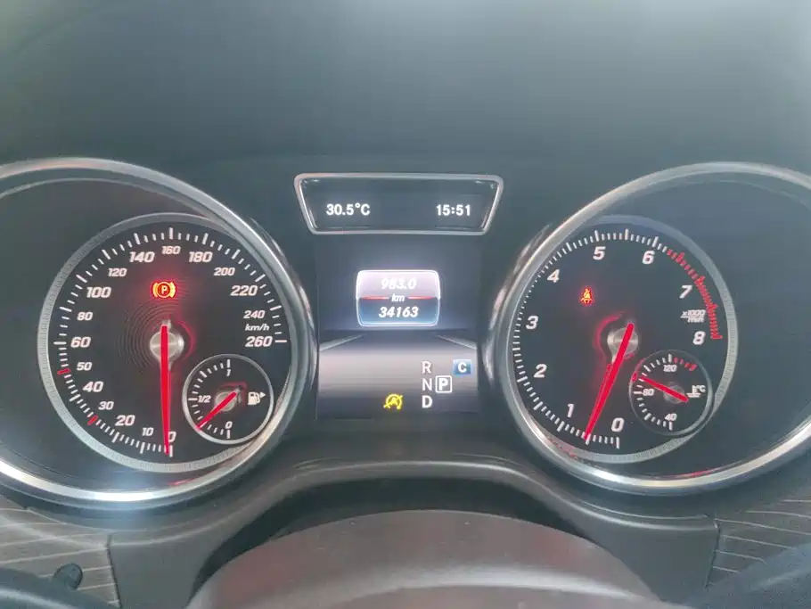 Mercedes-Benz GLE (Import) — миниатюра 14