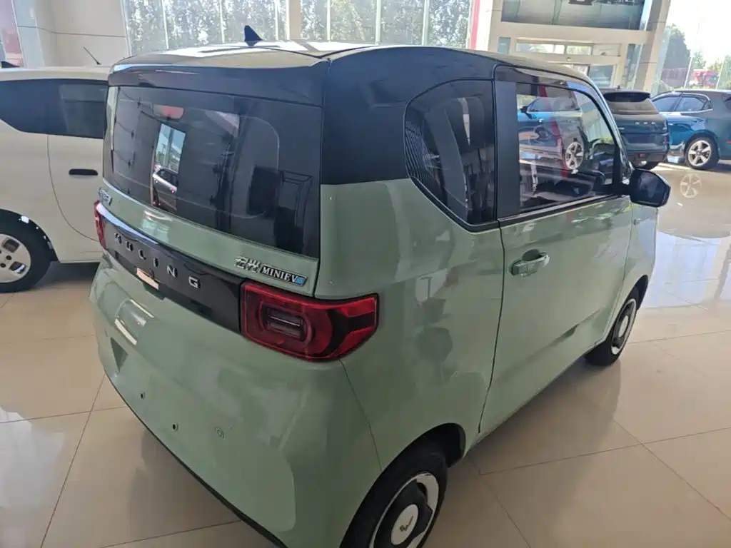 Wuling MINIEV — миниатюра 7