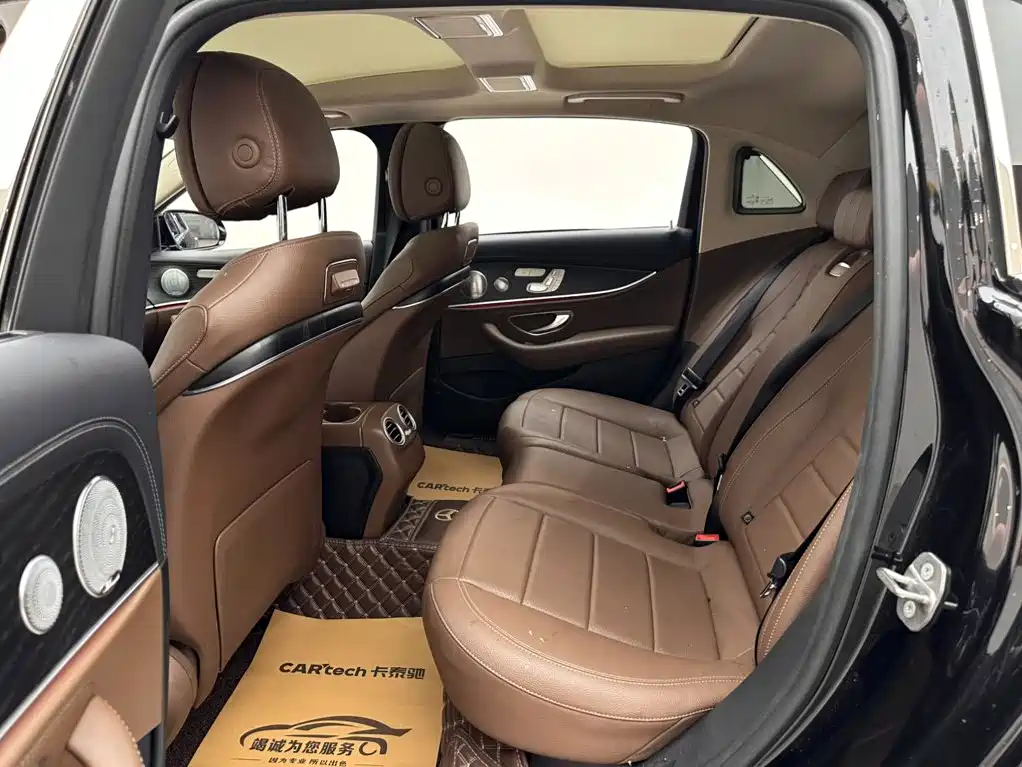 Mercedes-Benz E-Class — миниатюра 9