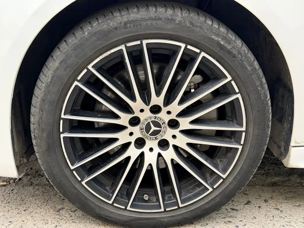 Mercedes-Benz C-Class — миниатюра 6