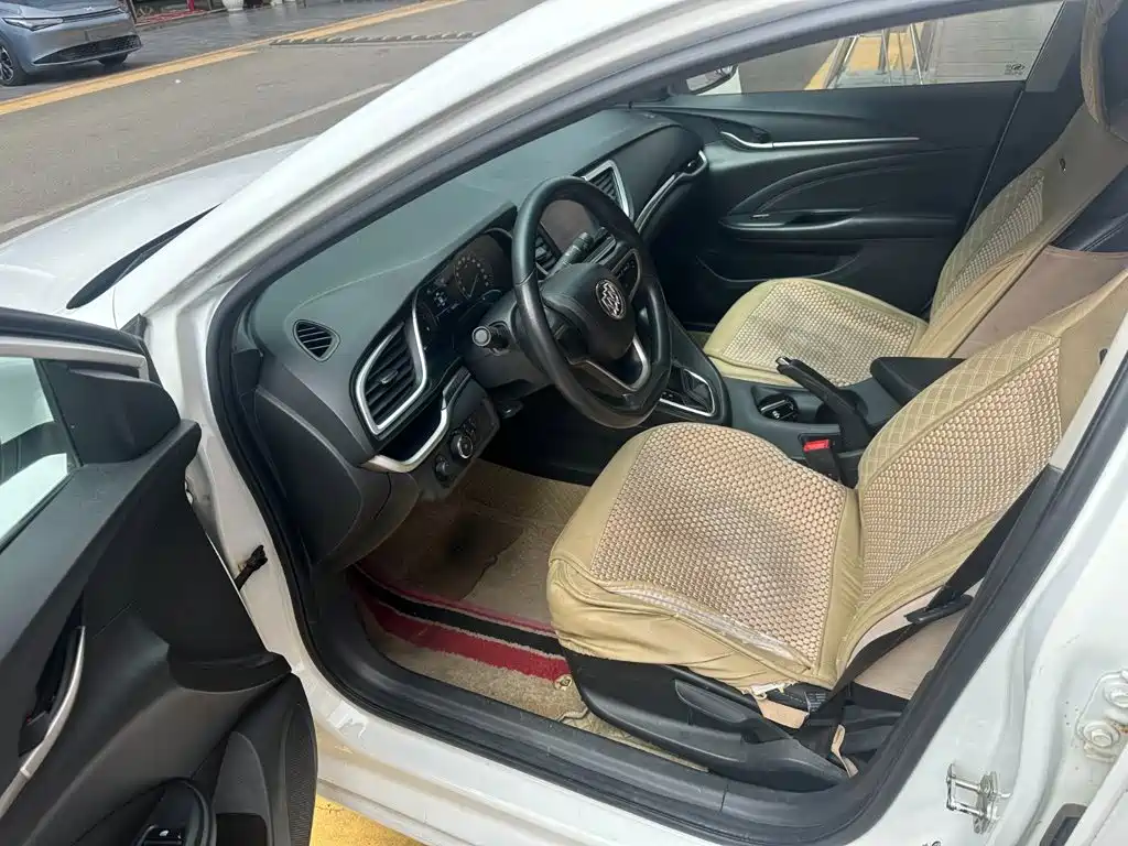 Buick Excelle — миниатюра 8