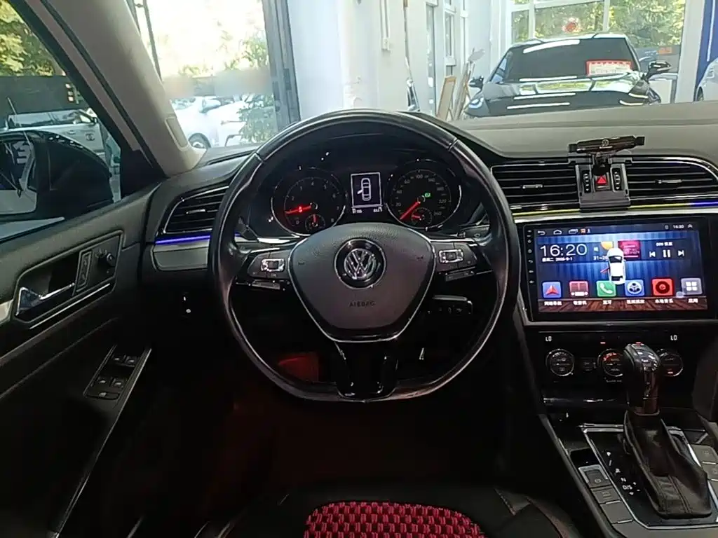 Volkswagen Lamando — миниатюра 11