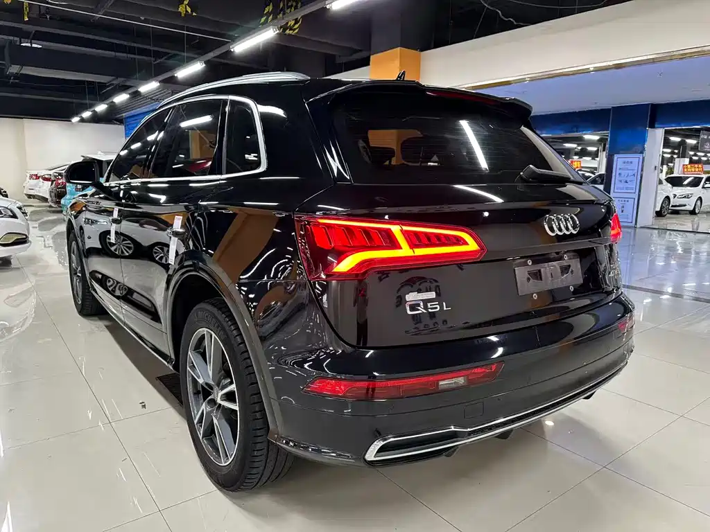 Audi Q5L 2020 40 TFSI Fashion