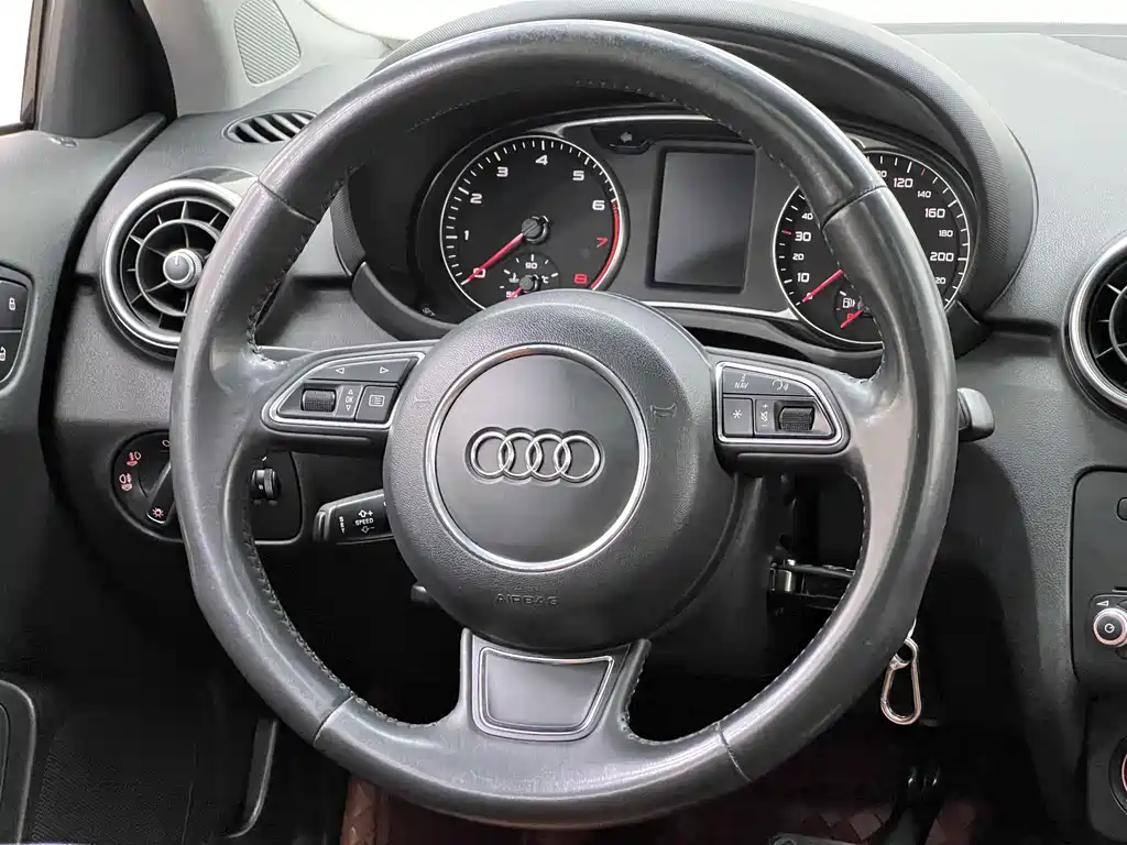 Audi A1 2013 30 TFSI Sportback Ego