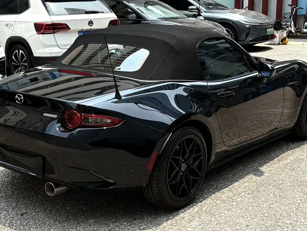 Mazda MX-5 2023 2.0L