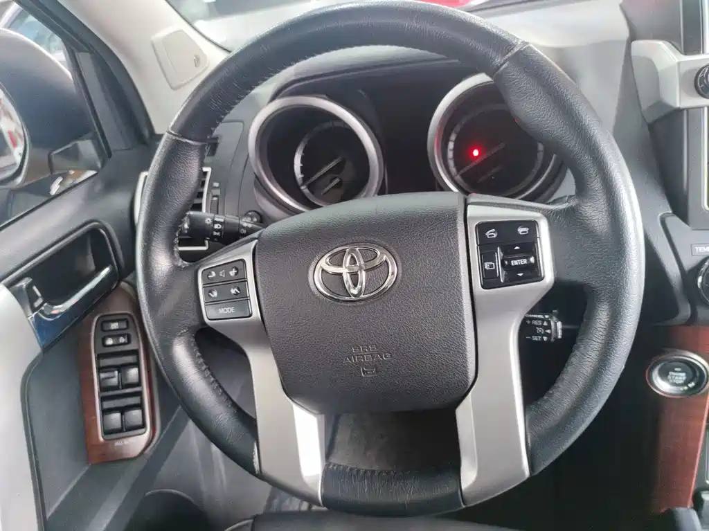 Toyota Prado — миниатюра 10