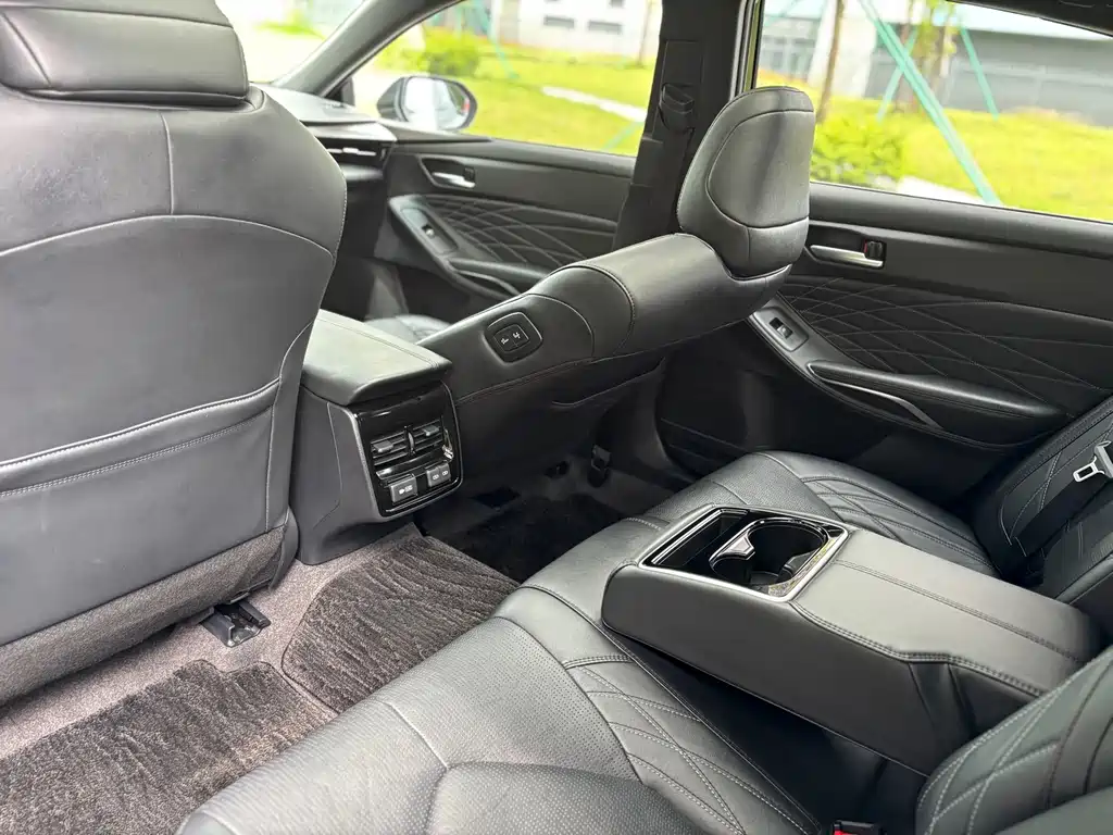 Toyota Avalon — миниатюра 12