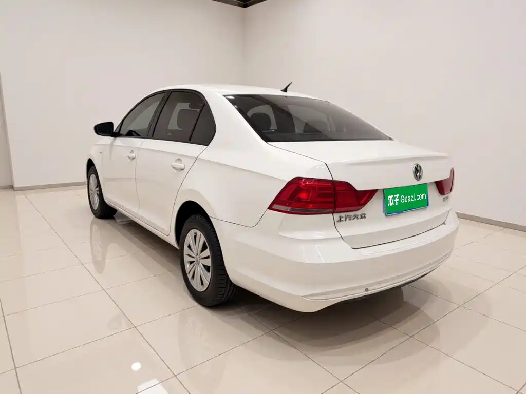 Volkswagen Santana — миниатюра 4