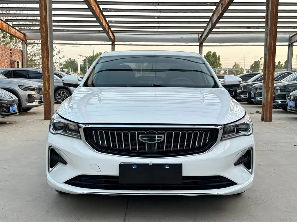 Geely Emgrand 2023 4 Champion 1.5L CVT Luxury