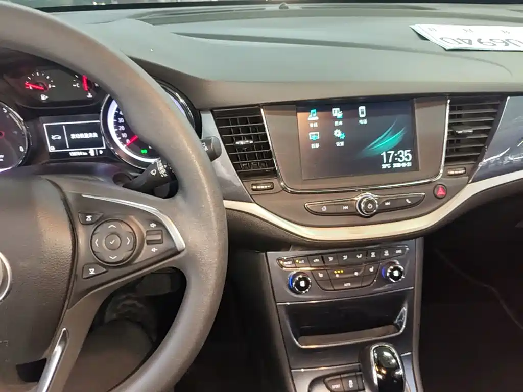 Buick Verano — миниатюра 13