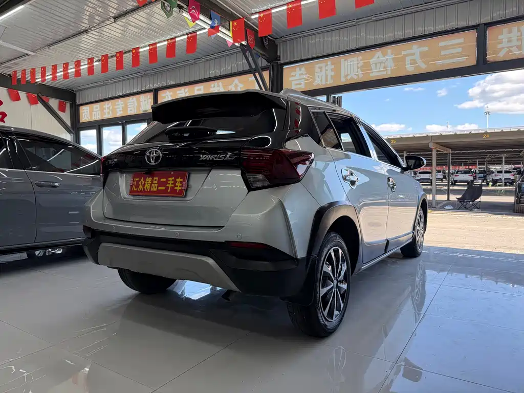 Toyota Yaris L — миниатюра 5
