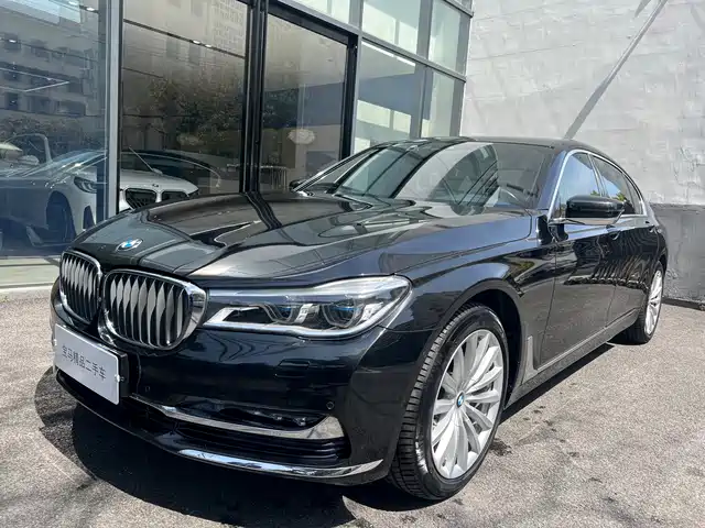BMW 7 SERIES