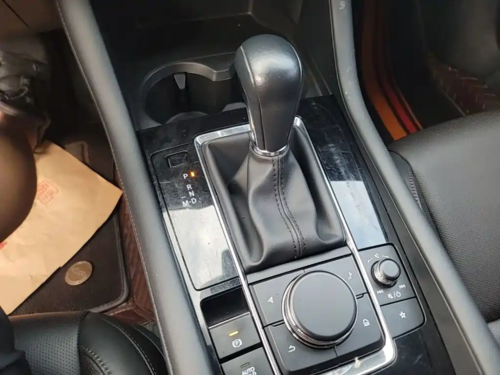 Mazda 3 Axela — миниатюра 14
