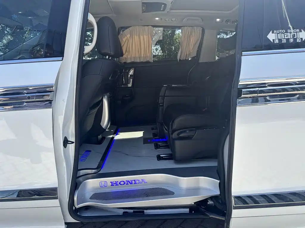 Honda Elysion — миниатюра 12