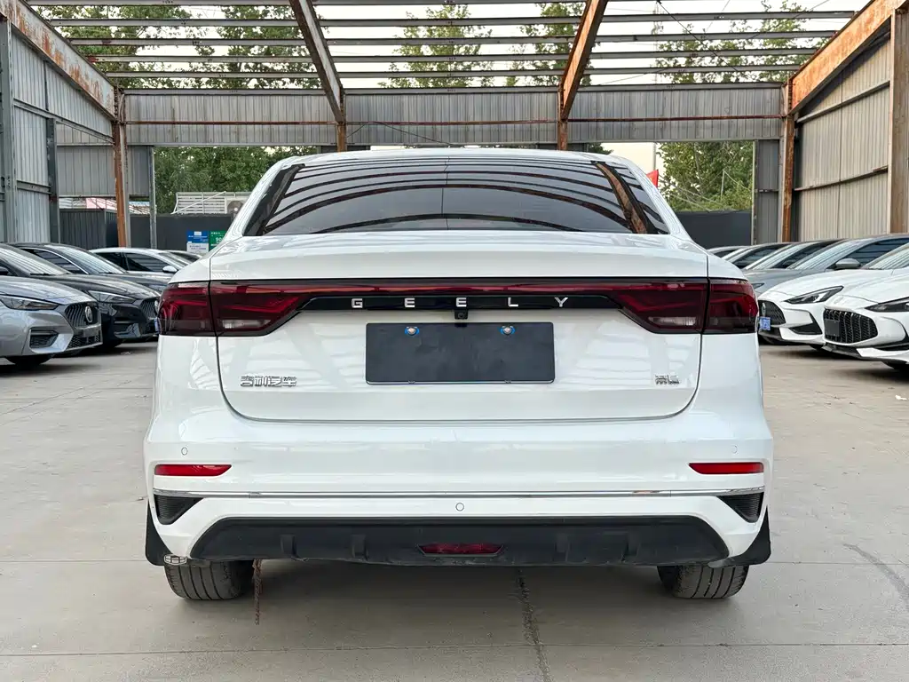 Geely Emgrand 2023 4 Champion 1.5L CVT Luxury