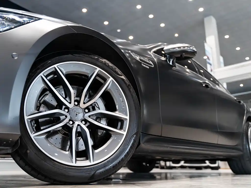 MERCEDES-BENZ AMG GT