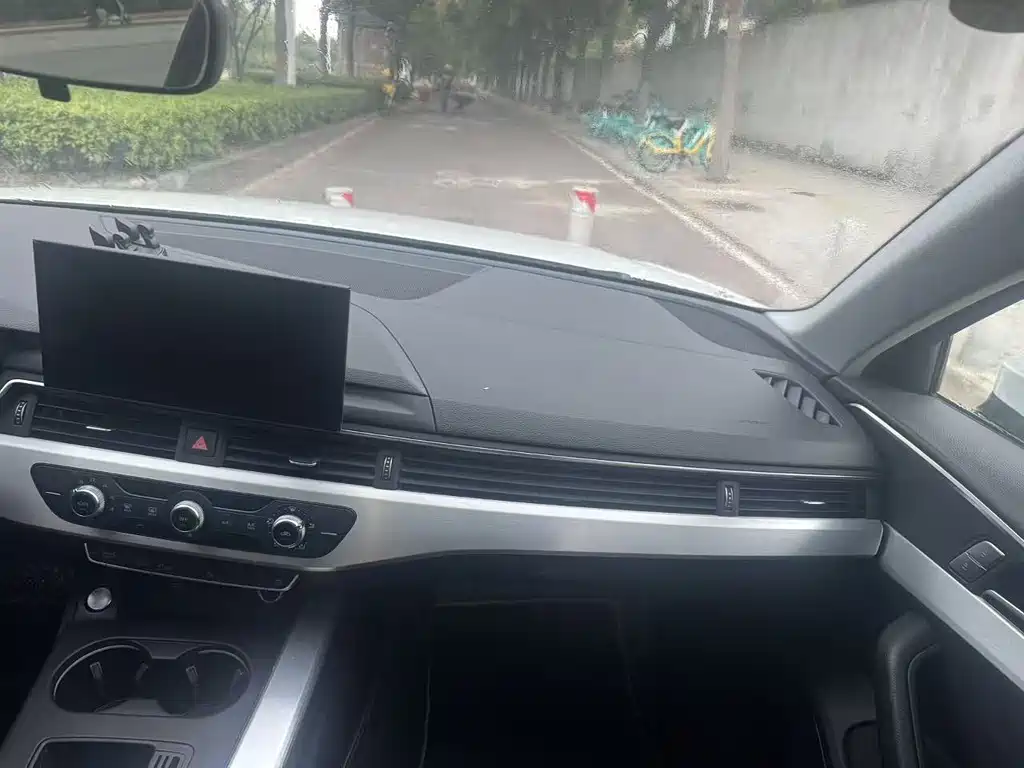 Audi A4L — миниатюра 12