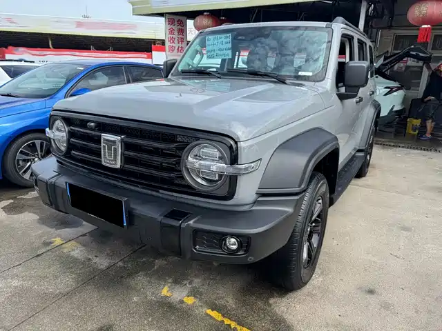 2022 TANK 300