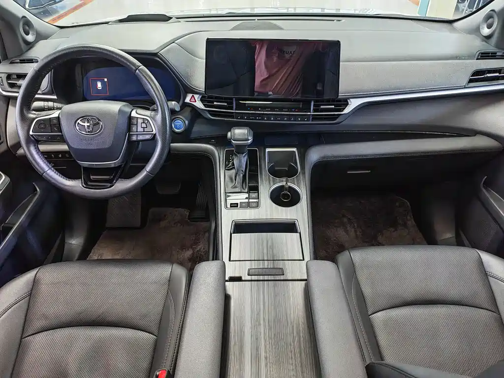 Toyota Sienna — миниатюра 5