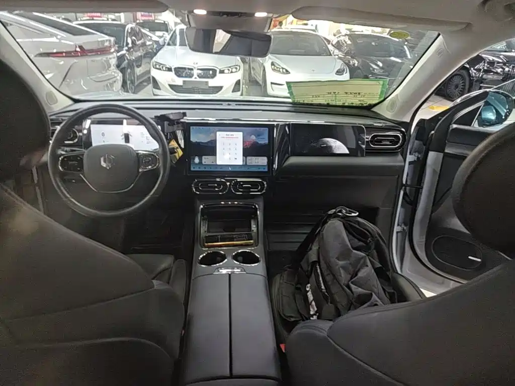 Leapmotor Leapmotor C11 — миниатюра 10