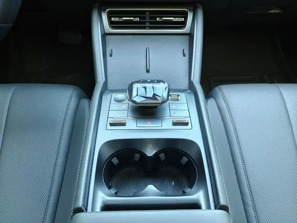 BYD Qin L — миниатюра 13