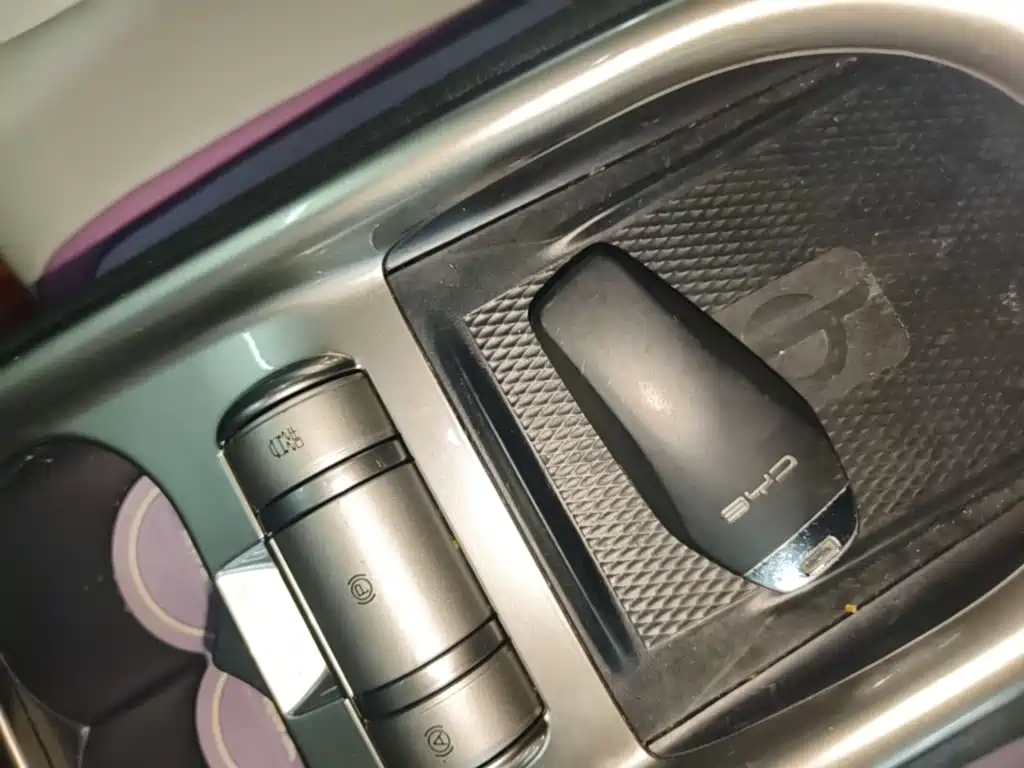 BYD Dolphin — миниатюра 9