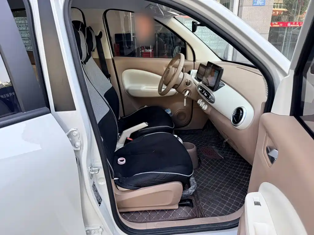 Wuling MINIEV — миниатюра 13