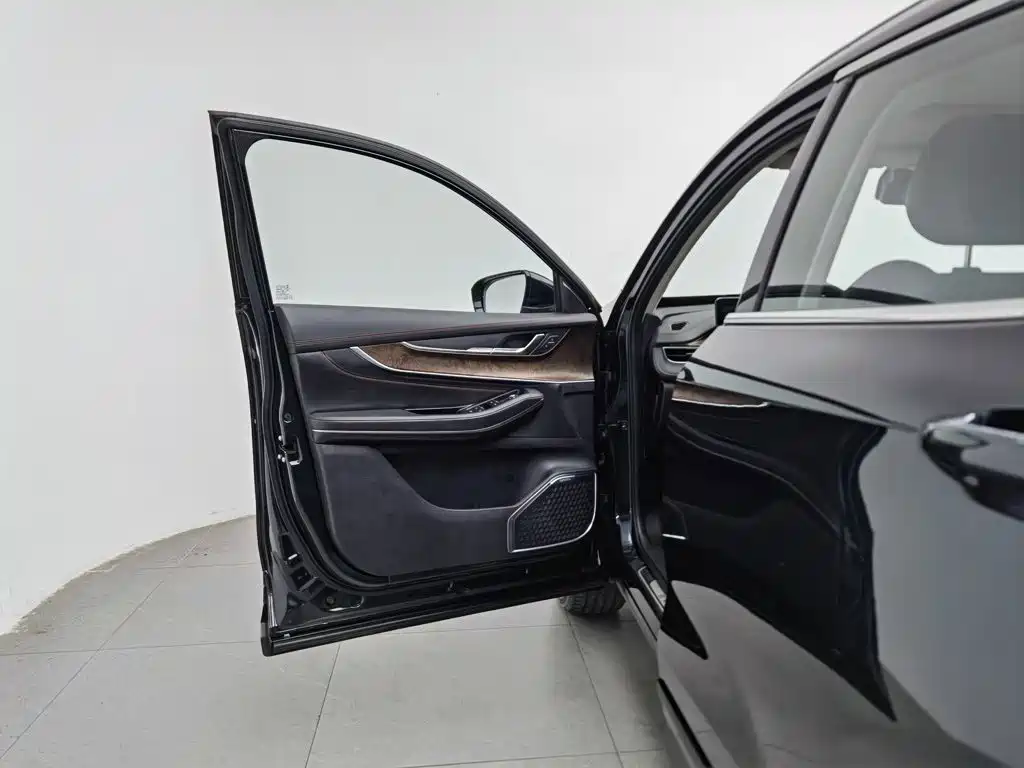 Exeed Zhaofeng — миниатюра 8
