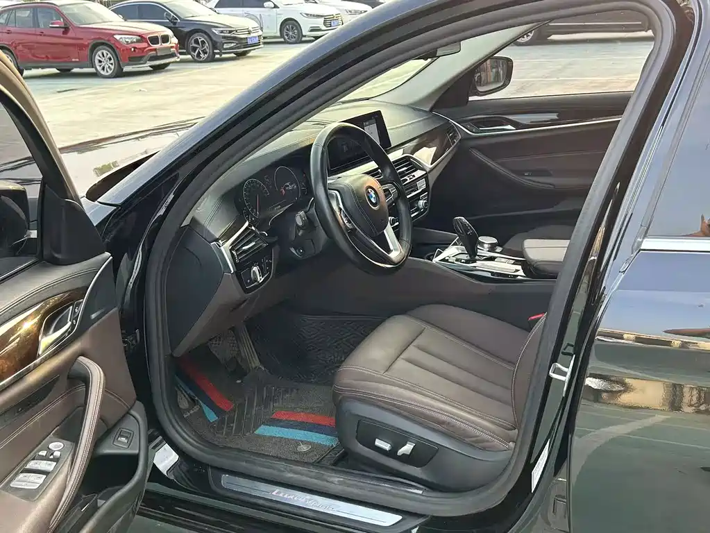 BMW 5 Series — миниатюра 3